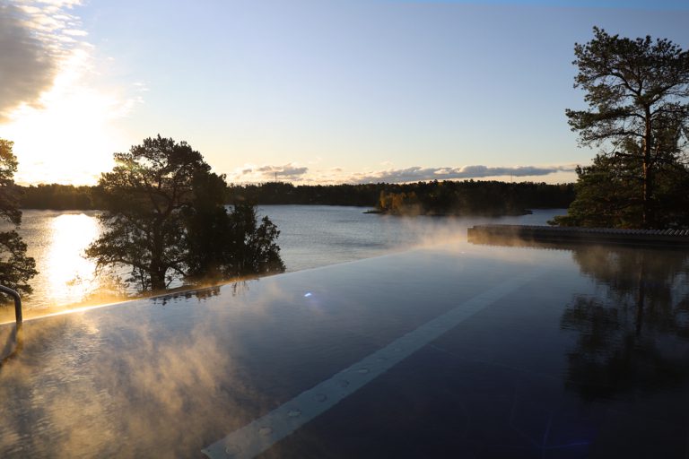 background_image